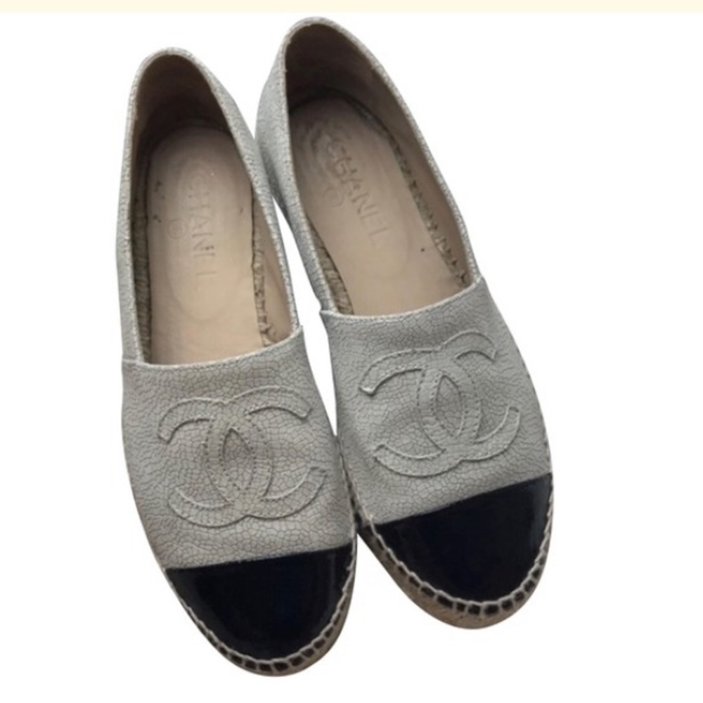 Chanel cracked leather espadrilles - Picture 2 of 8